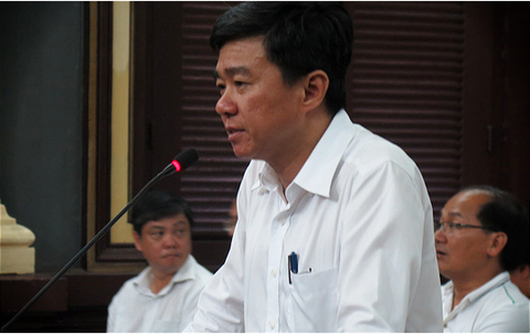 Nhiều bị cáo nguyên cán bộ Navibank bật khóc kêu oan - Ảnh 1. Nhiều bị cáo nguyên cán bộ Navibank bật khóc kêu oan - Ảnh 1.