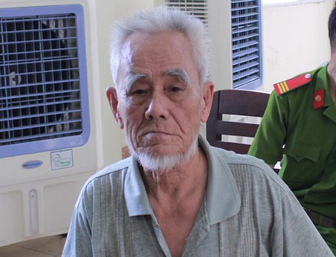Cụ ông 77 tuổi bắn chết cán bộ khu di tích lãnh án 22 năm tù - Ảnh 1. Cụ ông 77 tuổi bắn chết cán bộ khu di tích lãnh án 22 năm tù - Ảnh 1.