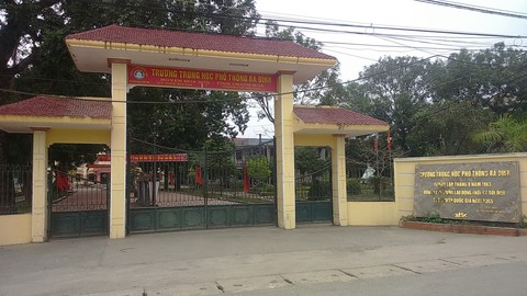 Cảnh cáo vị hiệu trưởng cho học sinh nghỉ để thầy cô đi giao lưu - Ảnh 1. Cảnh cáo vị hiệu trưởng cho học sinh nghỉ để thầy cô đi giao lưu - Ảnh 1.