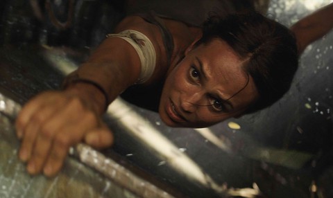 Quên Angelina Jolie đi, Alicia chính là nàng Lara được mong chờ - Ảnh 4. Quên Angelina Jolie đi, Alicia chính là nàng Lara được mong chờ - Ảnh 4.