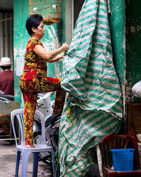 Phụ nữ Sài Gòn: Nụ cười che lấp giọt mồ hôi - Ảnh 5. Phụ nữ Sài Gòn: Nụ cười che lấp giọt mồ hôi - Ảnh 5.