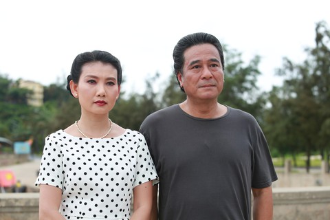 Tất cả đàn ông trong Cả một đời ân oán ‘thủ tiết’ chờ vợ? - Ảnh 4. Tất cả đàn ông trong Cả một đời ân oán ‘thủ tiết’ chờ vợ? - Ảnh 4.