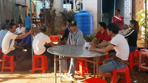 Thủy điện bất ngờ xả nước, hai cô gái bị lũ cuốn tử vong - Ảnh 1. Thủy điện bất ngờ xả nước, hai cô gái bị lũ cuốn tử vong - Ảnh 1.
