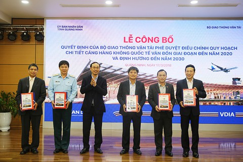 Sân bay Vân Đồn đón 5 triệu khách sau điều chỉnh quy hoạch - Ảnh 1. Sân bay Vân Đồn đón 5 triệu khách sau điều chỉnh quy hoạch - Ảnh 1.