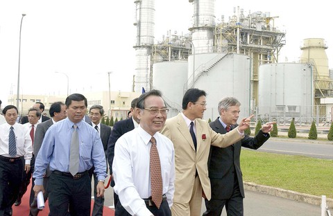 Người đốc công và lò lửa âm ỉ cháy - Ảnh 1. Người đốc công và lò lửa âm ỉ cháy - Ảnh 1.