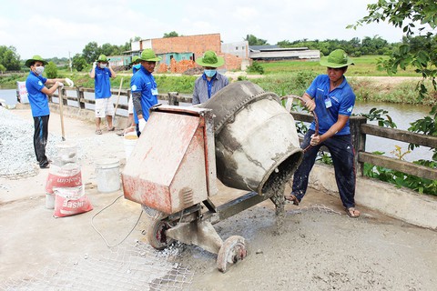 Cả xã hội ngại nói về tình dục, giới trẻ lãnh đủ - Ảnh 1. Cả xã hội ngại nói về tình dục, giới trẻ lãnh đủ - Ảnh 1.