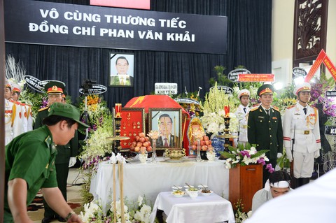 Lịch trình di quan linh cữu nguyên Thủ tướng Phan Văn Khải - Ảnh 2. Lịch trình di quan linh cữu nguyên Thủ tướng Phan Văn Khải - Ảnh 2.