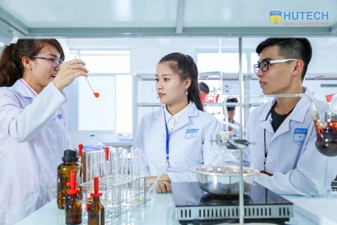 Đại học HUTECH liên tục triển khai “Học kỳ doanh nghiệp” - Ảnh 2. Đại học HUTECH liên tục triển khai “Học kỳ doanh nghiệp” - Ảnh 2.