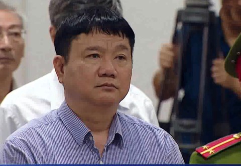 Viện kiểm sát nhắc ông Đinh La Thăng ‘trả lời đúng trọng tâm’ - Ảnh 1. Viện kiểm sát nhắc ông Đinh La Thăng ‘trả lời đúng trọng tâm’ - Ảnh 1.