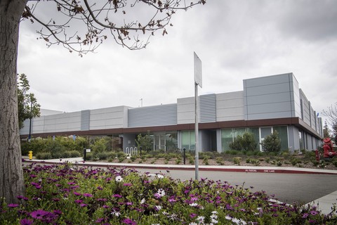 Apple đang bí mật phát triển riêng màn hình thiết bị - Ảnh 1. Apple đang bí mật phát triển riêng màn hình thiết bị - Ảnh 1.