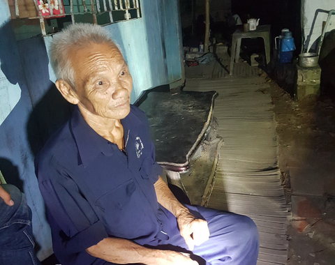 Cự cãi trong lúc nhậu, cụ ông 75 tuổi đâm chết người - Ảnh 1. Cự cãi trong lúc nhậu, cụ ông 75 tuổi đâm chết người - Ảnh 1.