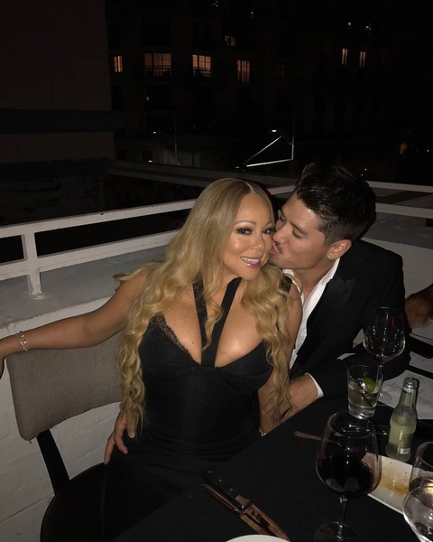 Khi Rihanna, Mariah Carey, DiCaprio bị chê... béo! - Ảnh 6. Khi Rihanna, Mariah Carey, DiCaprio bị chê... béo! - Ảnh 6.