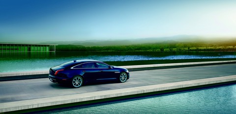 Thế giới thượng lưu bên trong Jaguar XJL - Ảnh 1. Thế giới thượng lưu bên trong Jaguar XJL - Ảnh 1.