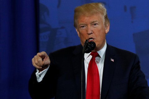 Ông Trump đòi tử hình những kẻ bán thuốc giảm đau lậu - Ảnh 1. Ông Trump đòi tử hình những kẻ bán thuốc giảm đau lậu - Ảnh 1.