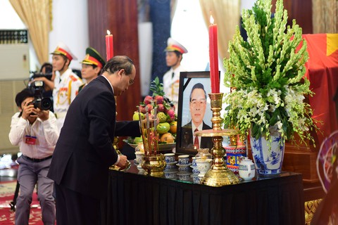 Cố Thủ tướng Phan Văn Khải là nhà lãnh đạo đất nước tài ba - Ảnh 2. Cố Thủ tướng Phan Văn Khải là nhà lãnh đạo đất nước tài ba - Ảnh 2.