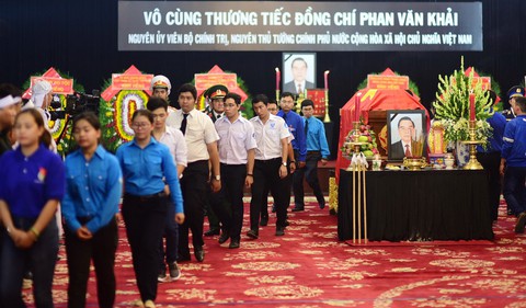 Những tâm sự xúc động trước linh cữu cố Thủ tướng Phan Văn Khải - Ảnh 5. Những tâm sự xúc động trước linh cữu cố Thủ tướng Phan Văn Khải - Ảnh 5.