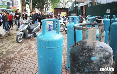 Nổ ở quán nướng giữa đêm ở Nghệ An có thể do rò khí gas - Ảnh 1. Nổ ở quán nướng giữa đêm ở Nghệ An có thể do rò khí gas - Ảnh 1.
