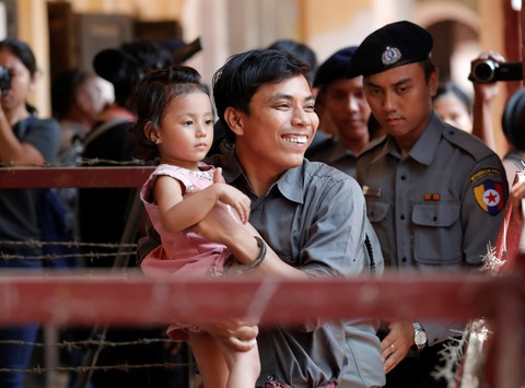 Chủ tịch Hạ viện Myanmar cũng bất ngờ ra đi - Ảnh 2. Chủ tịch Hạ viện Myanmar cũng bất ngờ ra đi - Ảnh 2.