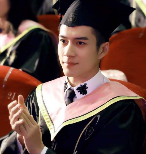 Hàn Đông Quân - sẽ là nam thần của năm 2018? - Ảnh 1. Hàn Đông Quân - sẽ là nam thần của năm 2018? - Ảnh 1.