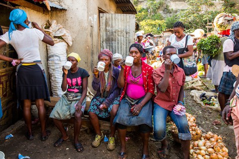 Những hình ảnh sống động từ Haiti - Ảnh 10. Những hình ảnh sống động từ Haiti - Ảnh 10.