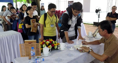 Sử học nước nhà dậm chân trong chỗ lạc hậu quá lâu - Ảnh 5. Sử học nước nhà dậm chân trong chỗ lạc hậu quá lâu - Ảnh 5.