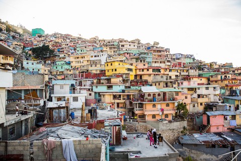 Những hình ảnh sống động từ Haiti - Ảnh 5. Những hình ảnh sống động từ Haiti - Ảnh 5.