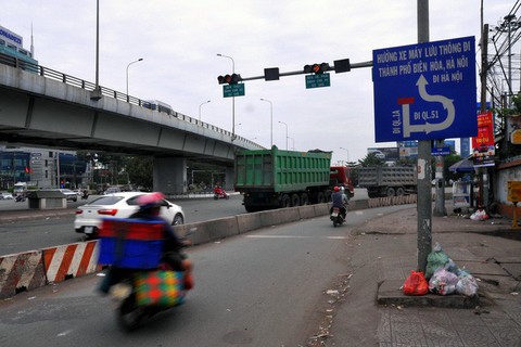 Đồng Nai nói gì về vụ thu phí BOT cầu Đồng Nai lố gần 8 năm? - Ảnh 1. Đồng Nai nói gì về vụ thu phí BOT cầu Đồng Nai lố gần 8 năm? - Ảnh 1.