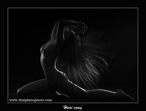 Thái Phiên: Tôi rùng mình khi nhắc đến xin phép triển lãm ảnh nude - Ảnh 8. Thái Phiên: Tôi rùng mình khi nhắc đến xin phép triển lãm ảnh nude - Ảnh 8.