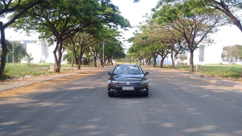 Đánh giá xe Passat Bluemotion: cho những quý ông ưa hành động - Ảnh 1. Đánh giá xe Passat Bluemotion: cho những quý ông ưa hành động - Ảnh 1.