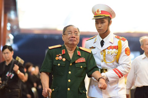 Hôm nay ông Sáu Khải về đất mẹ - Ảnh 1. Hôm nay ông Sáu Khải về đất mẹ - Ảnh 1.