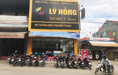 Siêu thị điện máy ở Nghệ An cháy ngùn ngụt - Ảnh 3. Siêu thị điện máy ở Nghệ An cháy ngùn ngụt - Ảnh 3.