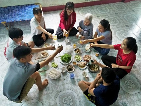 Mẹ Diệp đã dạy tôi cách cho đi vô điều kiện - Ảnh 1. Mẹ Diệp đã dạy tôi cách cho đi vô điều kiện - Ảnh 1.