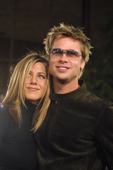 Brad Pitt và Jennifer Aniston tái hợp: trò vịt của truyền thông - Ảnh 12. Brad Pitt và Jennifer Aniston tái hợp: trò vịt của truyền thông - Ảnh 12.