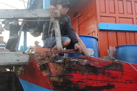 Ngư dân Quảng Ngãi tố bị tàu Trung Quốc cướp phá ở Hoàng Sa - Ảnh 9. Ngư dân Quảng Ngãi tố bị tàu Trung Quốc cướp phá ở Hoàng Sa - Ảnh 9.