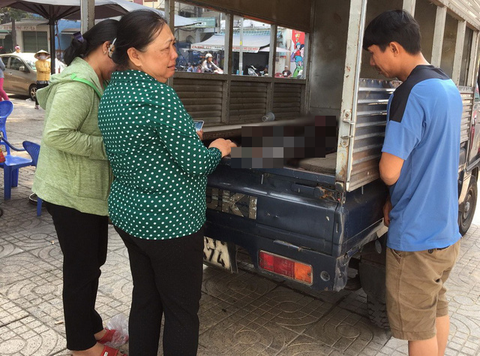 Thêm một gia đình 3 người chết trong vụ cháy chung cư Carina - Ảnh 1. Thêm một gia đình 3 người chết trong vụ cháy chung cư Carina - Ảnh 1.