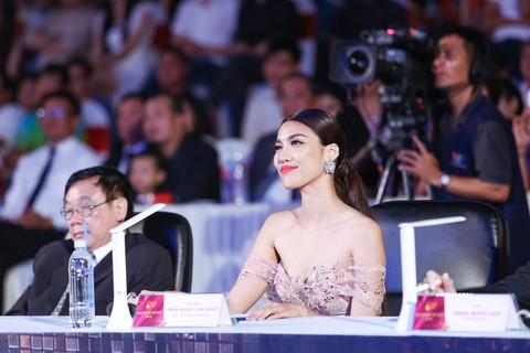 người đẹp được mời làm giám khảo cuộc thi hoa khôi xứ dừa 2016 người đẹp được mời làm giám khảo cuộc thi hoa khôi xứ dừa 2016