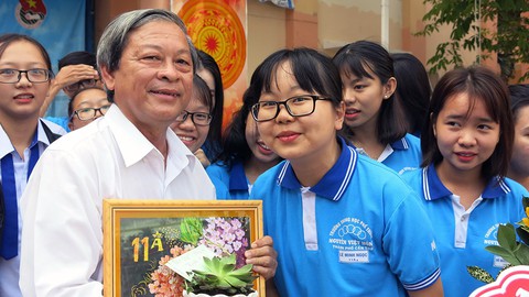 thay chinh 1 thay chinh 1