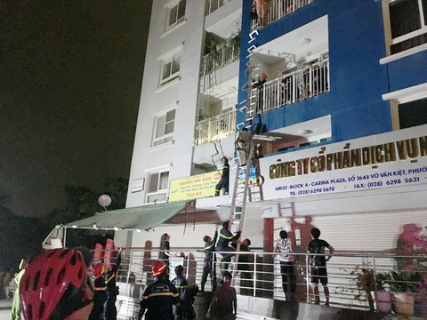 Cháy chung cư Carina Plaza: vì sao hệ thống báo cháy tê liệt? - Ảnh 4. Cháy chung cư Carina Plaza: vì sao hệ thống báo cháy tê liệt? - Ảnh 4.