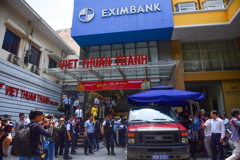Đề nghị Eximbank trả 245 tỉ dù chưa bắt được Lê Nguyễn Hưng - Ảnh 2. Đề nghị Eximbank trả 245 tỉ dù chưa bắt được Lê Nguyễn Hưng - Ảnh 2.