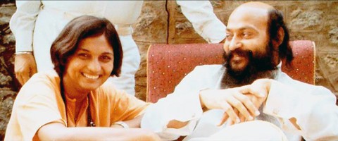 Wild Wild Country: sự sụp đổ của đế chế Osho trong lòng nước Mỹ - Ảnh 4. Wild Wild Country: sự sụp đổ của đế chế Osho trong lòng nước Mỹ - Ảnh 4.