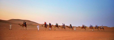 Đua xe trong sa mạc Dubai - Ảnh 2. Đua xe trong sa mạc Dubai - Ảnh 2.