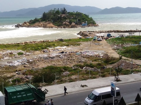 Lấn biển, lấp vịnh: Sai phạm công khai, khắc phục ì ạch - Ảnh 1. Lấn biển, lấp vịnh: Sai phạm công khai, khắc phục ì ạch - Ảnh 1.