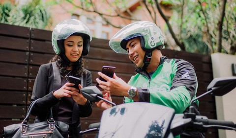 Grab thâu tóm Uber, Go-Jek sẽ thừa cơ thế chỗ? - Ảnh 1. Grab thâu tóm Uber, Go-Jek sẽ thừa cơ thế chỗ? - Ảnh 1.