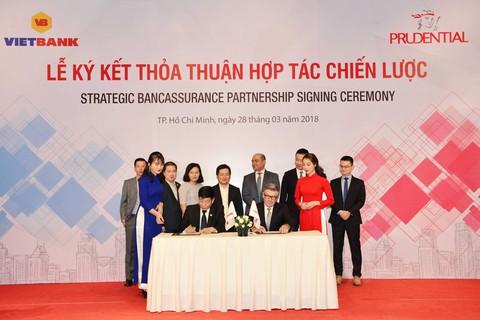 Triển khai mô hình kinh doanh bảo hiểm qua ngân hàng - Ảnh 1. Triển khai mô hình kinh doanh bảo hiểm qua ngân hàng - Ảnh 1.