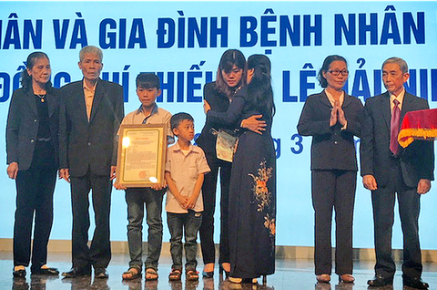 Vinh danh quân nhân cứu 6 người sau khi qua đời - Ảnh 1. Vinh danh quân nhân cứu 6 người sau khi qua đời - Ảnh 1.