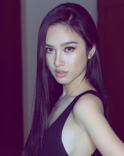 Nhan sắc hút hồn của mỹ nhân chuyển giới đẹp nhất Thái Lan - Ảnh 6. Nhan sắc hút hồn của mỹ nhân chuyển giới đẹp nhất Thái Lan - Ảnh 6.