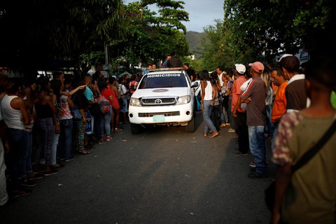 Bạo loạn trong nhà tù tại Venezuela, 68 người chết - Ảnh 6. Bạo loạn trong nhà tù tại Venezuela, 68 người chết - Ảnh 6.