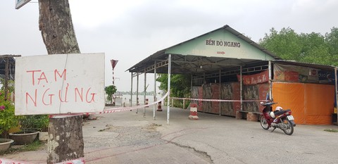 Dừng hoạt động bến đò rồi mới đi tìm bến tạm khiến dân bức xúc - Ảnh 1. Dừng hoạt động bến đò rồi mới đi tìm bến tạm khiến dân bức xúc - Ảnh 1.