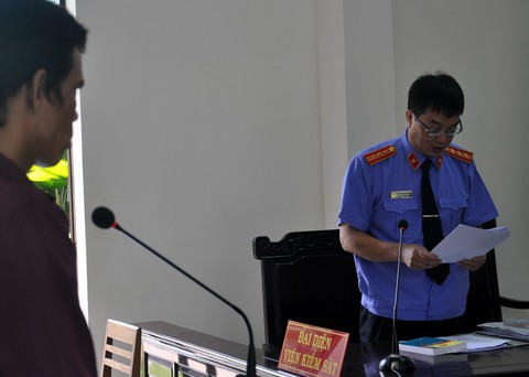 Hủy án vụ 116 trứng vích để làm rõ vai trò của kiểm lâm viên - Ảnh 3. Hủy án vụ 116 trứng vích để làm rõ vai trò của kiểm lâm viên - Ảnh 3.