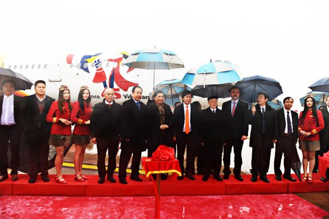 Vietjet nhận máy bay biểu tượng kỷ niệm 45 ngoại giao Việt Nam – Pháp - Ảnh 1. Vietjet nhận máy bay biểu tượng kỷ niệm 45 ngoại giao Việt Nam – Pháp - Ảnh 1.